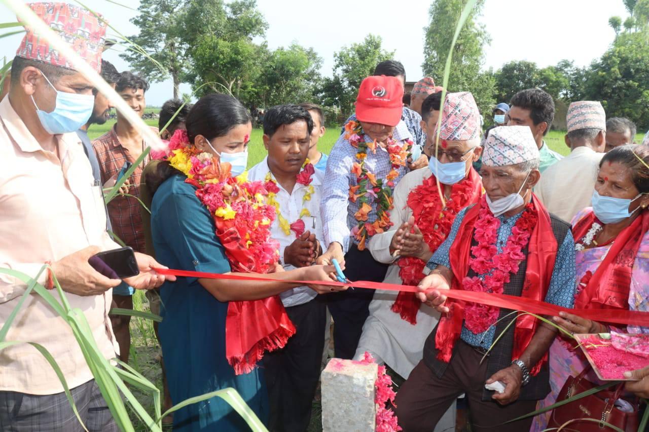 कृष्णपुर र बेलडाँडीमा नियन्त्रण बिन्दु निर्धारण गरी जग्गाको नाप जाँचको कार्य शुभारम्भ